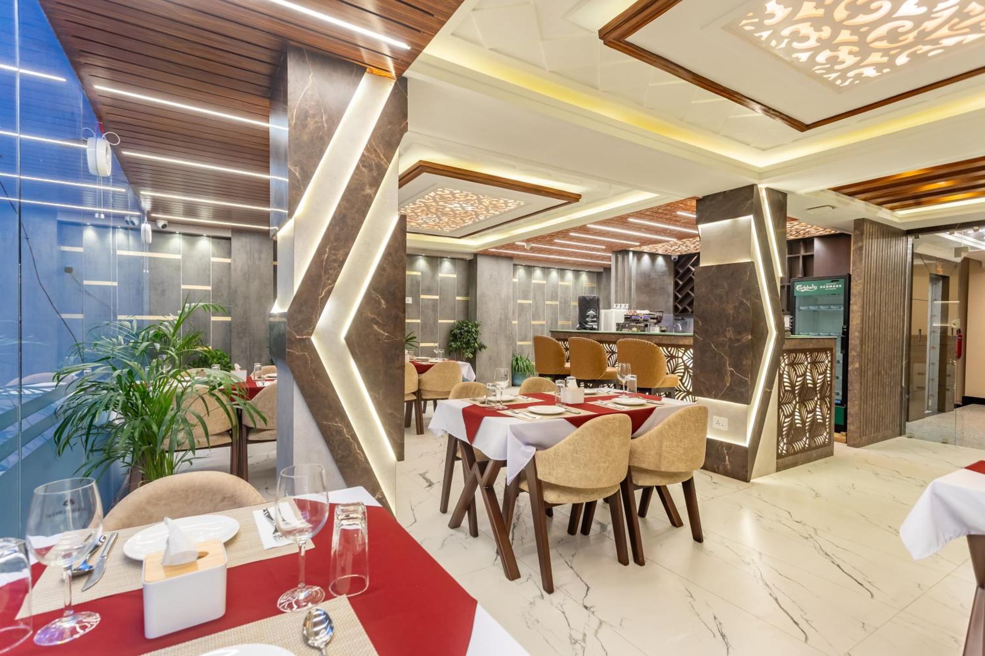 קטמנדו Airport Diana Hotel מראה חיצוני תמונה