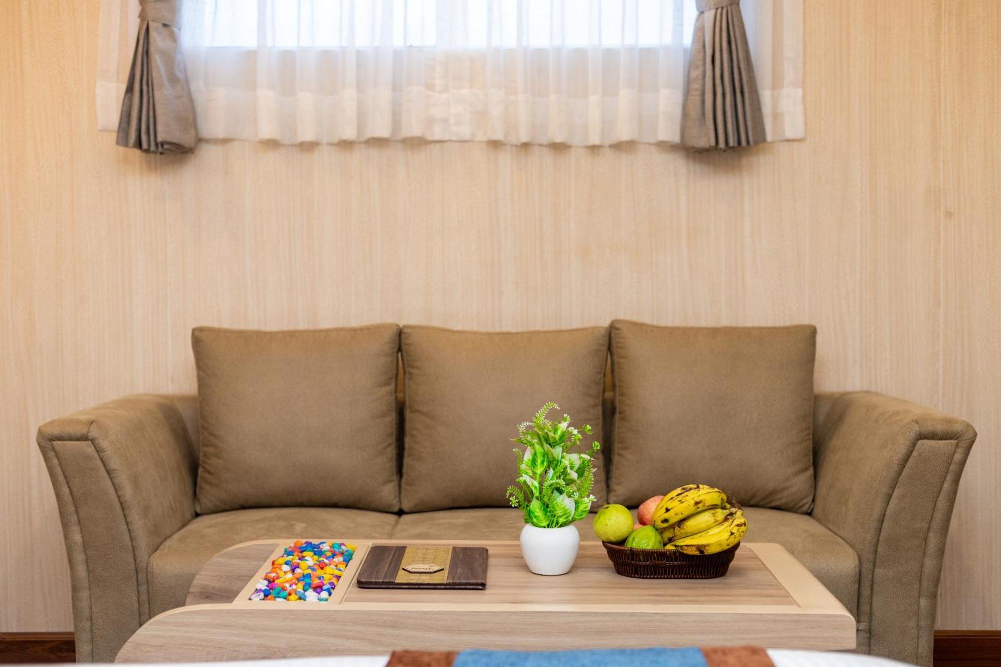 קטמנדו Airport Diana Hotel מראה חיצוני תמונה