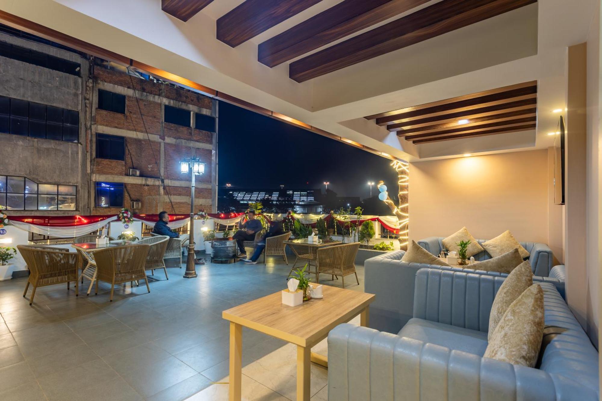 קטמנדו Airport Diana Hotel מראה חיצוני תמונה